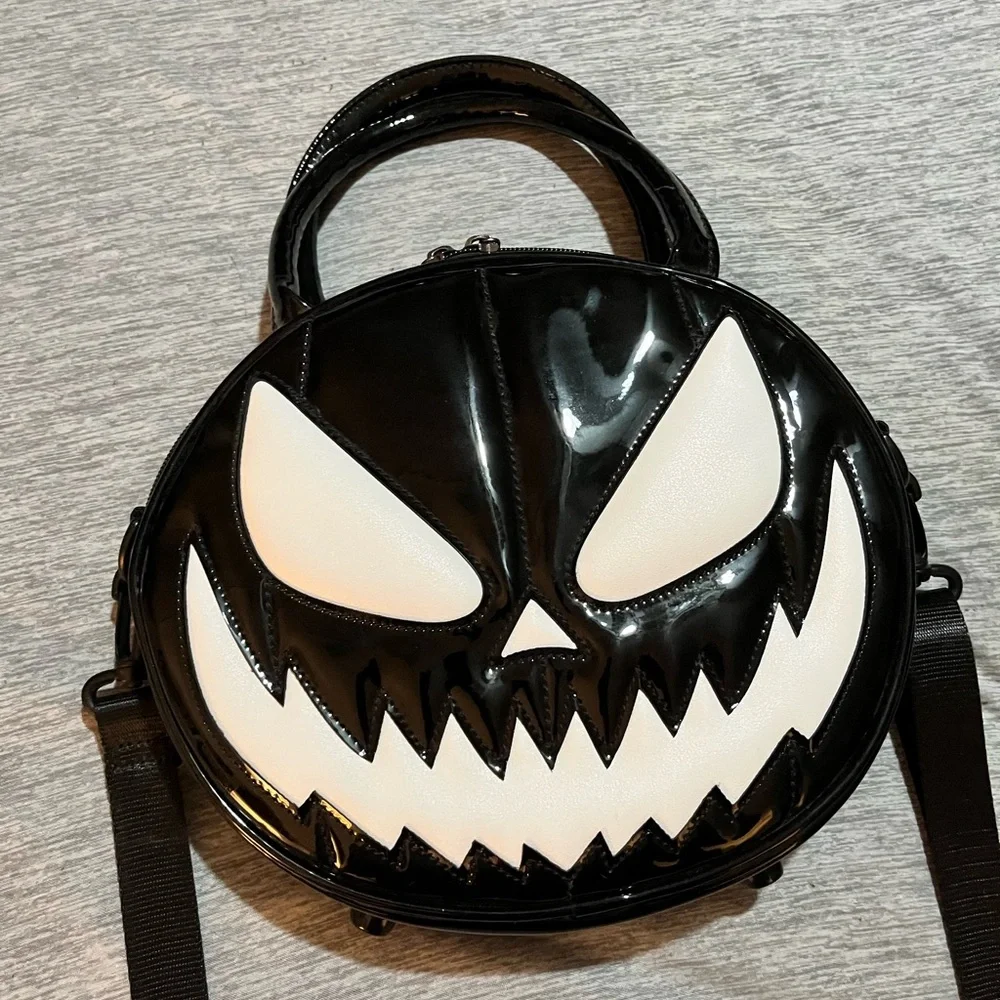 Killstar- infamous Hell-O-Ween bag. Spooky b/w, handles, strap, unworn. Rare. - Picture 6 of 6